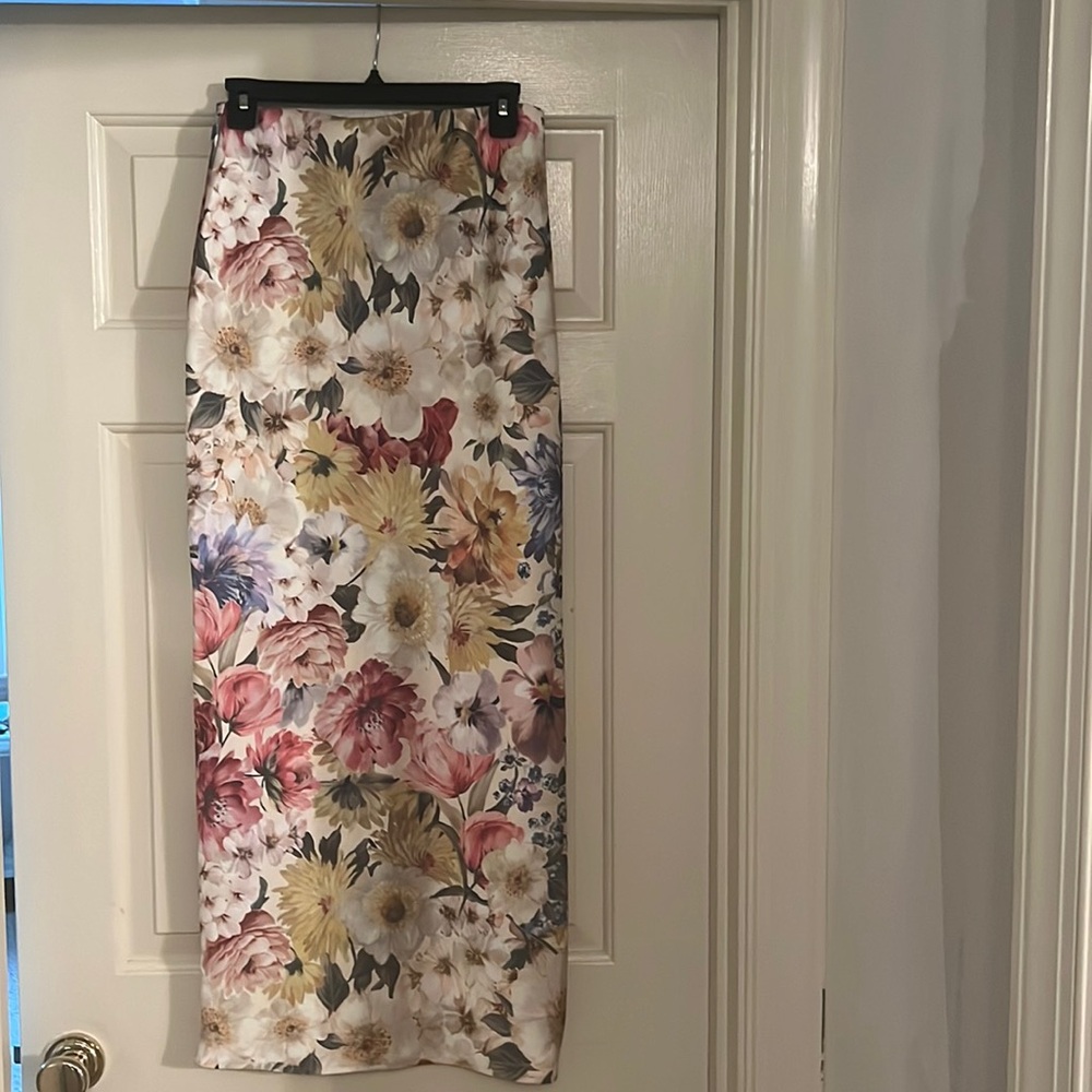 Express Floral Midi Skirt - Multicolor